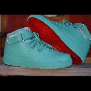 Brand New Tiffany Custom AF1’s